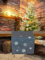 KAMACA Tischläufer 40x150 cm mit filigraner Stickerei Küche Esstisch Tisch Dekoration Eyecatcher Herbst Winter Weihnachten (Schneeflocken anthrazit 40x150)