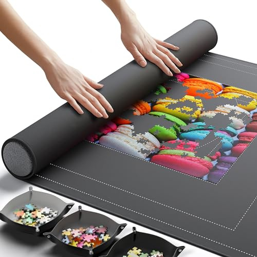 Newverest Tapis de Puzzle Enroulable Original 139.7 x 90.2 cm – Jusqu’à 3000 Pièces | Tapis antidérapant avec Surface Lisse + 3 Plateaux de tri & Sac de Rangement Portable Voyage