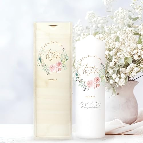 Wandtattoo Loft Hochzeitskerze personalisiert mit Namen und Datum, Motiv mit Kranz aus altrosa Blütten und grünen Blättern, 25cm x 7cm, personalisierte Traukerze, Hochzeit Kerze selbst gestalten