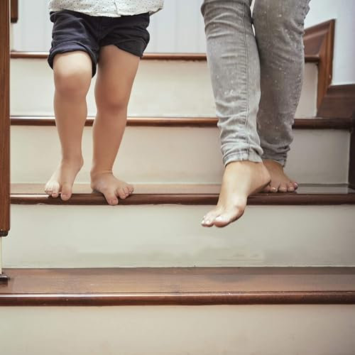 DSWZLQDXB Treppenstufen Matten selbstklebend Antirutschmatte,Transparent Stufenmatten Innen rutschfeste Klebeband für Holzstufen Boden Rutschschutz Streifen Raumspartreppen Antirutsch (15cm×100cm)