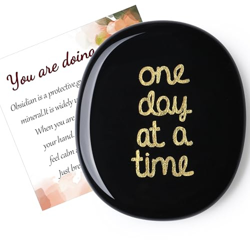 QINJIEJIE Obsidian Kristalle Handschmeichler Edelsteine Sorgensteine Geschenke zur Linderung von Angstzuständen One Day at A Time Inspirierend für beste Freunde Ermutigungsgeschenke