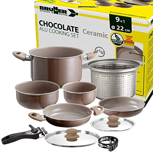 BRUNNER: Camping Kochgeschirr Keramik Topfset (Töpfe und Pfannen) - 9+1 teilig ø 22 cm Chocolate - 4 Personen, Stapelbar, Antihaft, Leicht, Hochwertig