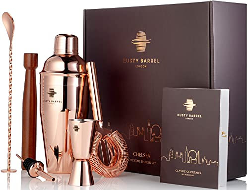 Rusty Barrel Chelsea Cocktail Set zum Selbermixen – Roségold Geschenkset Manhattan Edelstahl Cocktail Shaker, Stößel, Sieb, Messbecher, Ausgießer, Löffel, Tasche und Rezeptheft - mit Geschenkbox
