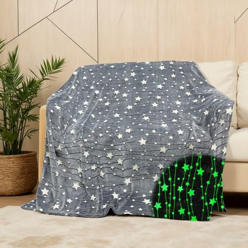 HSGLGNA Kuscheldecke Kinder Dinosaurier Decke Leuchtet im Dunkeln,Dinosaurier Muster Weiche Mikrofaser Flauschig Decke,Tolle Geschenke für Dino Liebhaber (Weltraum, 150x200 cm)