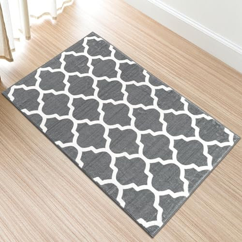 Comart, Shedir Tapis d'ameublement Doux à Poils Courts pour Salon, Chambre à Coucher, Design Moderne et élégant, décor Classique et Contemporain, imprimé Gris avec décoration Blanche 50 x 80 cm