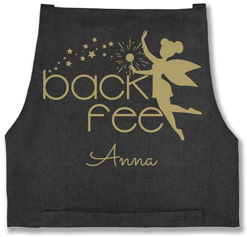 Geschenk mit Namen personalisiert by Shirtracer - Schürze - Backschürze Damen Frauen - Back Fee I Backfee I Geschenk Backen I Hobbybäckerin