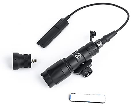 SBGJMY M300A Lampe de poche tactique Scout Light 600 Lumens, lampe de poche M300 avec pressostat, torche tactique avec rail Picatinny 20 mm pour le camping, la randonnée (Noir)