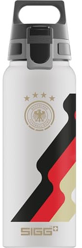 SIGG - Alu Trinkflasche - WMB Pathfinder DFB Fußball Team - Klimaneutral Zertifiziert - Für Kohlensäurehaltige Getränke Geeignet - Auslaufsicher - Federleicht - BPA-frei - Outdoor - Weiß - 1L