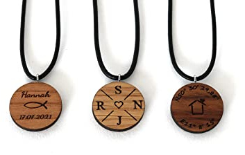 STREIFHOLZ Kette aus Holz mit Lederband, personalisierte Halskette aus Holz mit Gravur, individuell gestalten als Lebensbaum-Kette, Namenskette, Kette mit Initialen uvm.