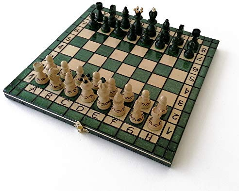 LEDELIRANT – Jeu d’ÉCHECS Pliable en Bois Tourist (Taille L, 32x32 cm) – Échiquier Artisanal en Bois de Charme Vernis avec Rangement intégré – Jeu de Voyage (Vert)