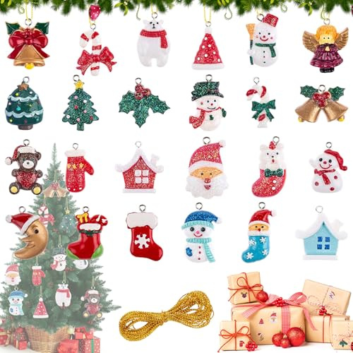Weihnachtsanhänger Klein, 24 Stück Miniatur Wichtel Zubehör Charms Anhänger Weihnachten Geschenk, Mini Weihnachtsbaumschmuck Deko aus Harz für Ohrringe Weihnachten, Adventkalender, DIY Bastelbedarf