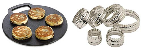 KitchenCraft Baking Stone with Non Stick Finish and Recipes in Gift Box, Round, Cast Iron, 27 cm & Double Sided Pastry Cutters Set with Fluted / Round Edges, Stainless Steel, 6 Pieces