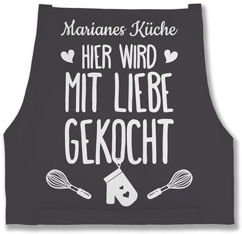 Geschenk mit Namen personalisiert by Shirtracer - Schürze - Kochschürze - Hier wird mit Liebe gekocht mit Name I Geschenk Kochen
