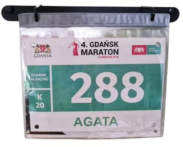 RUNGIFT Supporto per numeri di partenza Running & Triathlon – Supporto da parete per numeri di partenza con 10 custodie in PVC (23 × 19,5 cm) – Organizzatore per ricordi, foto e souvenir sportivi