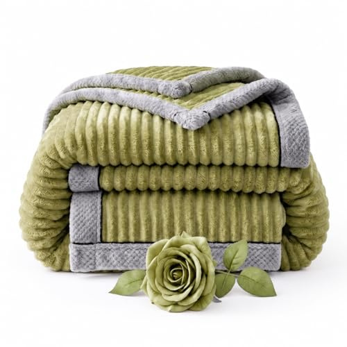 Plaid XL 150x200 cm BOSALONI HOME Home Edition, Coperta Grande per Letto Matrimoniale e Divano, Morbida e Calda in Microfibra Premium, Copriletto Invernale Elegante (Verde Pastello)