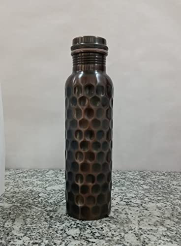 New Look Impex Wasserflasche aus reinem Kupfer, 900 ml, ayurvedisches Kupfergefäß mit graviertem Design und glatter Oberfläche, hochwertige Kupferflasche mit auslaufsicherem Design