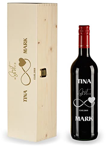 polar-effekt Wein Geschenkset 2-TLG - personalisierte 700 ml Weinflasche und Kiste aus Echtholz - Paar, Ehepaar - Geschenkidee Hochzeit, Jahrestag, Verlobung - Motiv Just Married