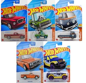 Hot Wheels Hot Trucks Die-Cast Cars, 5er-Pack, Random Hot Trucks Collection, Random Trucks (Stile können variieren)