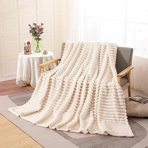 Premium Flanell Kuscheldecke weiß 200x230cm Waschmaschinenfest kuschelig weich und warm Wohndecke, Fleecedecke für Couch, Wohndecke flauschig als Sofadecke Couchdecke…