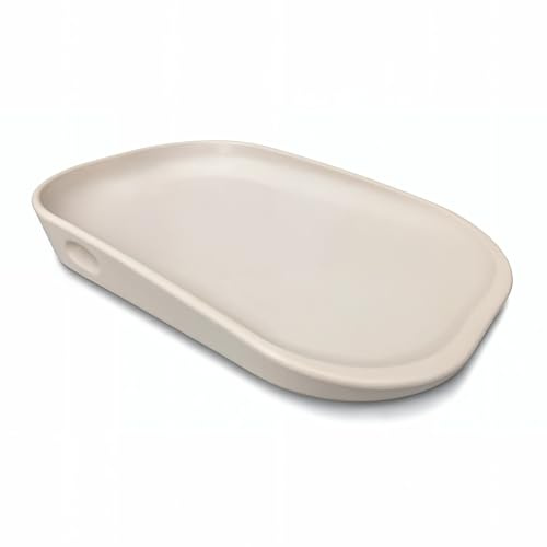 kindsgard Wickelauflage – Weiche Wickelmatte aus PU mit erhöhtem Rand – Abwaschbar, Hygienisch, Schadstofffrei – 68,5 x 48 cm – Für Wickeltisch, Kommode, Waschmaschine oder Boden (Beige)