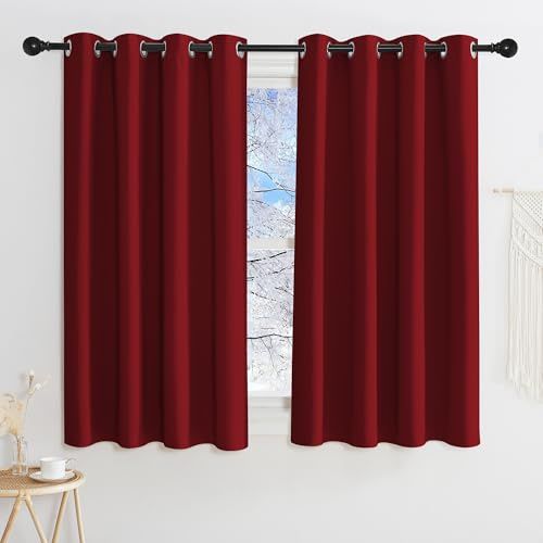 KGORGE Weihnachtsgardinen Kurzer Vorhang Blickdicht Rot 145 x 140 cm(HxB) Wärmeschutzvorhang Fenster Gardinen mit Ösen Vorhänge Schlafzimmer Kurzgardine Modern Verdunklungsvorhänge
