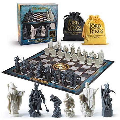 Lord of The Rings - Chess Set: Battle for Middle-Earth by The Noble Collection