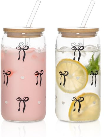 INSETLAN Black Bow Glass Cups with Lids and Straws 2 Pack, 500ml Iced Coffee Cup with Cute Heart Design, Glass Tumblers with Bamboo Lid, Ideal for Matcha, Iced Coffee, Smoothies