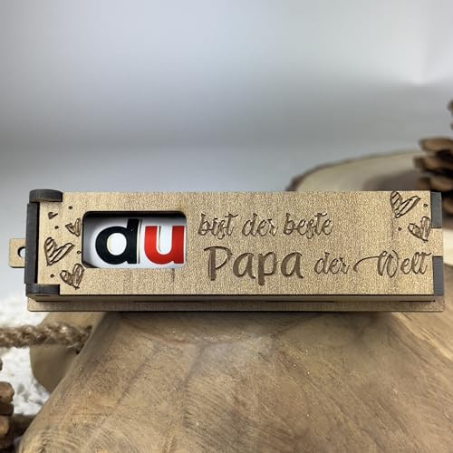 Urhome Geschenkbox Du bist der beste Papa Gravur mit Duplo Schokoriegel - Herzen Holz Box mit Spruch inkl. Schokolade Riegel - Danke Vater Geschenk graviert