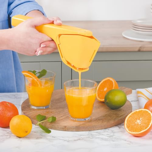 Easy Squeeze Citrus Juicer – Yellow Handheld Manual Lemon Lime Orange Fruit Juicing Press Tool for Use Over Jug or Glass, No Mess or Pips – Measures H9 x W22cm
