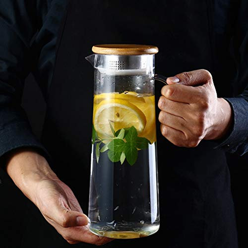 Aramox Transparenter Saftkrug aus Acryl, Robuster Wasserkrug mit 1,2 L und Großem Fassungsvermögen für die Hausbar (Bezug aus Bambus)