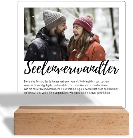 True Statements Personalisiertes Foto-Geschenk für Seelenverwandter „Definition“ - Acrylaufsteller mit eigenem Bild, Geschenke für Frauen Männer sie ihn - Acrylglas inkl. Holzsockel - 15x18 cm