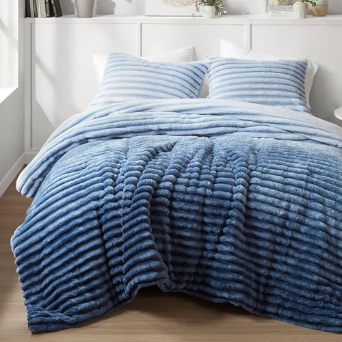 Intelligent Design Queen Comforter Set, Plush Bedding, Microfiber Reverse, 3 Piece, Lightweight, Super Soft Ribbed Velvet Comforter 2 Shams, All Season Fluffy Bed Set, Avril, Full/Queen Blue Ombre