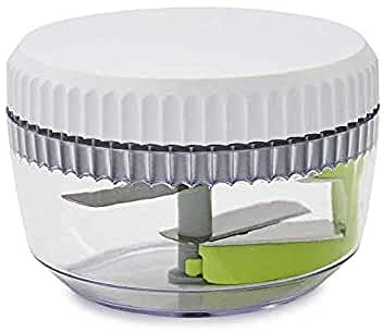 Betty Bossi Onion Chopper ist Nicht nur Zwiebelschneider, sondern echter Allrounder – als Zwiebelhacker, Gurkenschneider oder für sämtliche andere Zutaten