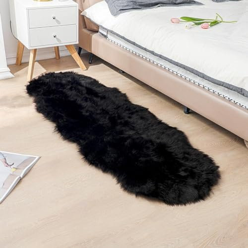 JXLOULAN Alfombra de piel de oveja sintética negra 60 x 160 cm, suave y mullida, decoración para salón, pelo largo, piel de cordero de imitación para sillas, sofá, dormitorio, habitación infantil