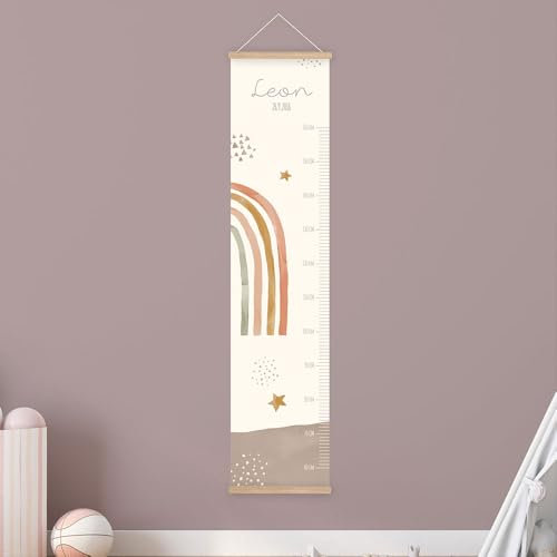 Personalisierte Messlatte Kinder Regenbogen 53 – mit Namen – 50-150 cm – Deko fürs Kinderzimmer – Wandtattoo ohne PVC – Wachstumstabelle Baby & Kind – Geschenk zur Geburt oder Taufe (Zum Aufhängen)
