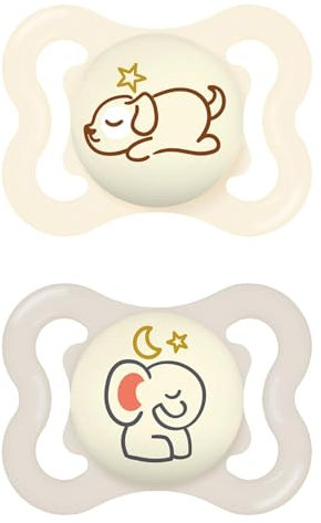 MAM Supreme Night Schnuller im 2er-Set, leuchtender Babyschnuller für eine gesunde Zahn- und Kieferentwicklung, beugt Hautreizungen vor, mit Schnullerbox, 0-6 Monate, Hund/Elefant