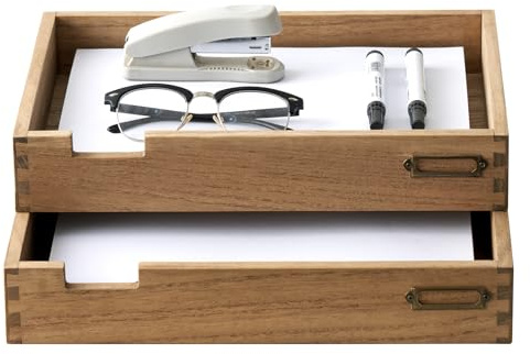 KIRIGEN Briefablage Holz, Schreibtischablage A4, 2er-Set, Dunkelbraun | Dokumenten-Organizer, stapelbar, je 35 x 24 x 6 cm, fertig montiert, Zapfenverbindungen, Metall-Etikettenhalter, Pflanzenöl