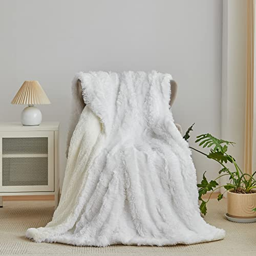 Wajade Manta de forro polar sherpa mullida de piel sintética blanca crema, Cobijas manta grande súper suave y cálida para cama, sofá o coche, 130 x 160 cm