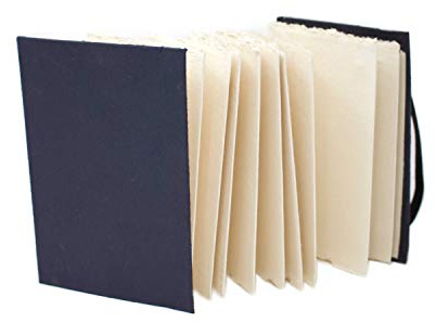 Artway Indigo - Carnet de Croquis en Papier de Coton - A6 Portrait Concertina - 36 faces/18 pages de 250gsm de Papier Chiffon 100% Coton de Texture Moyenne - 100% Fait à la Main