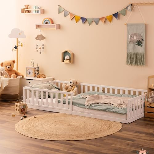 Alcube® Maxi Bodenbett 90x200 mit Rausfallschutz und Rolllattenrost - Montessori Kinderbett 90 x 200 für Jungen & Mädchen - Kinder Bett aus Kiefernholz für Kinderzimmer - Bett in Weiß