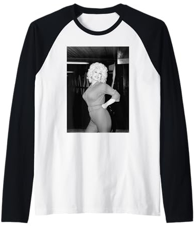 La chanteuse Country et Western américaine Dolly Parton 1983 Manche Raglan