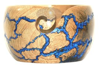 Yarn Bowl for Wool, Yarn Holder Lichtenberg Wooden Knitting Bowl 18 x 10 cm, Wool Bowl Yarn Bowl Wood, Crochet Yarn Bowl Prevents Tangling, Yarn Holder Wool for Knitting and Crochet Accessories (Blue)