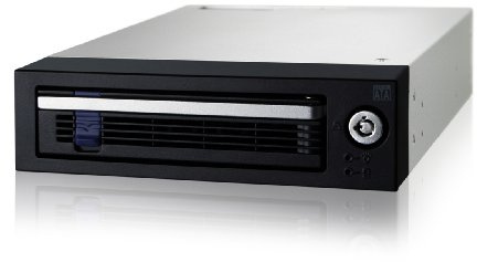 ICY DOCK Rack Amovible, Mobile Rack Aluminum Hot-Swap pour Disque Dur 3.5” ou 2,5 SSD SATA/SAS en Baie de 5.25 - Data Cage MB876SK-B