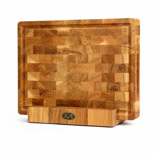 B4K® Schneidebrett mit Ständer aus Eiche Stirnholz 35 × 25 × 4 cm | Massiver Hackblock | Antibakterielles Hirnholzbrett mit Griffen, Saftrille & Silikonfüßen | Perfekt für Küche, Fleisch & BBQ