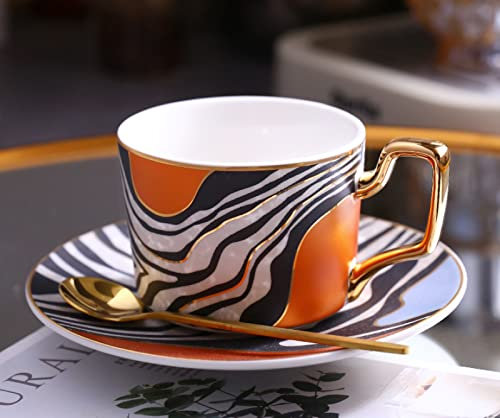Tazza da caffè in ceramica fatta a mano con tazza e piattino Set di tazze e piattino in ceramica a strisce arancioni Set di tazze da tè e piattino Piatto di latte d'avena Tazza regalo di nozze