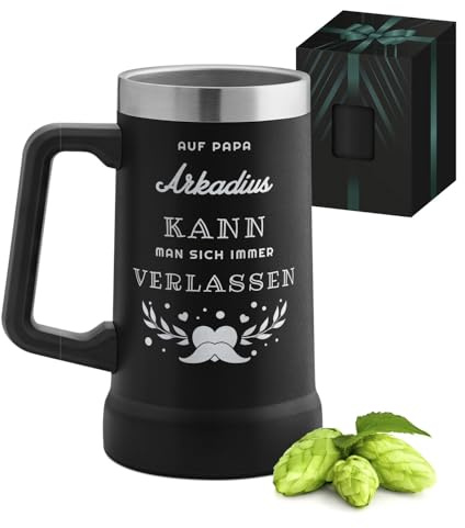Maverton Isolierter Bierkrug mit Gravur 700 ml Schwarz - Thermo Bierglas Edelstahl - Vatertagsgeschenk für Papa - Geschenke für Männer - Personalisierte Geschenke Männer