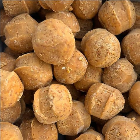 Leagrams Hot Pepper Suet Balls for Wild Birds – Squirrel Proof Bird Food – 50, 150 or 300 (50)