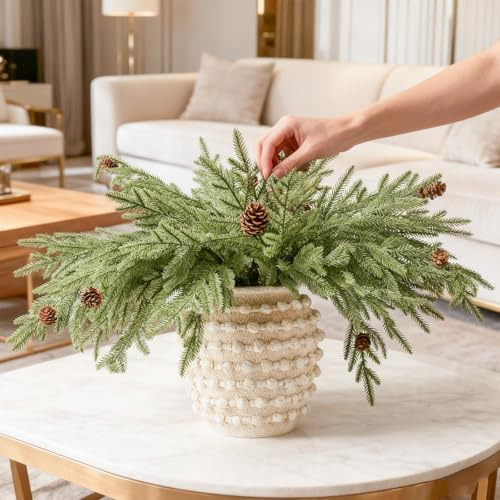 DN DECONATION Künstliche Tannenzweige wie Echt, Norfolk Kiefern Zweige mit Zapfen 57 cm 6 Stück - Echt-Touch PE Weihnachtszweige, Winter Deko für Vasen, Adventskranz, Innen- und Außenbereich