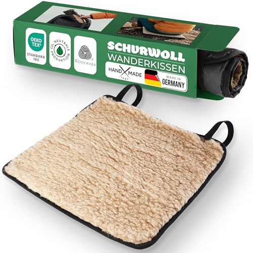 Novaliv Wanderkissen – Sitzkissen Outdoor aus Schurwolle, Wasserabweisende Polyamid-Unterseite – warm, atmungsaktiv, isolierend – 37×37 cm – Hellbraun – leicht, kompakt – Camping Trekking Picknick