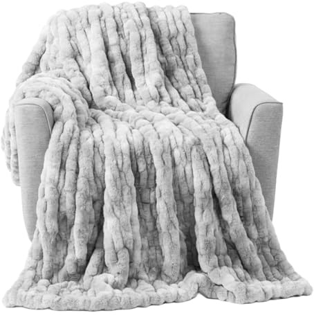 Lavish Home Oversized Ruched Faux Fur Blanket, 60x80-Inch Jacquard Faux Fur Queen-Size Throw for Beds and Sofas, Gray